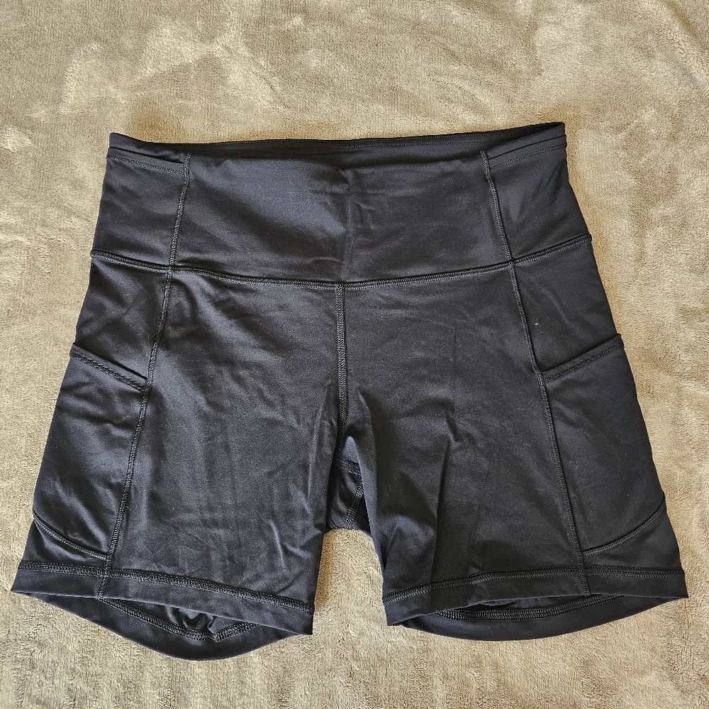 Lululemon black fast & free 6" shorts with pockets
